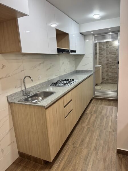 ARRIENDO APARTAMENTO PISO 1 CON PATIO