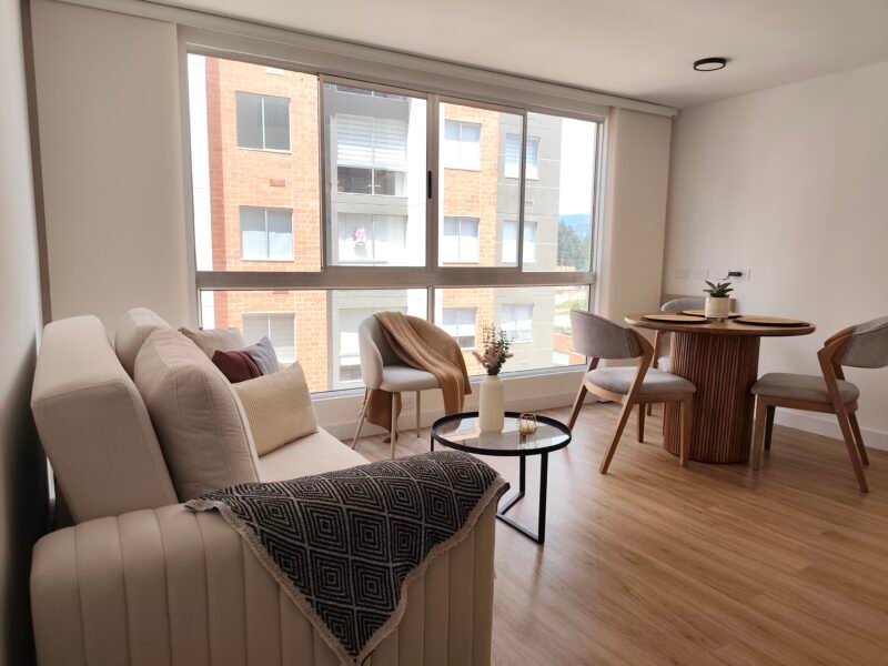 Se arrienda apto de 1 habitación en piso 4