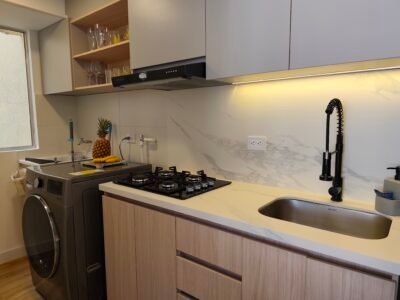 Se arrienda apto de 1 habitación piso 4 (no amoblado)