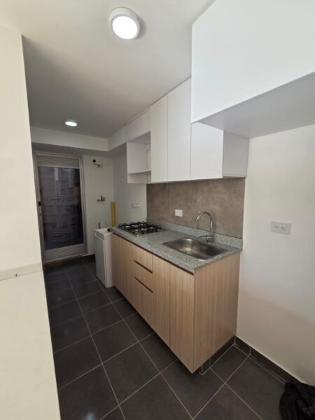 Arriendo apto remodelado torre 2 Apto 106.