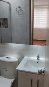 ARRIENDO APARTAMENTOS 2 y 5 PISO