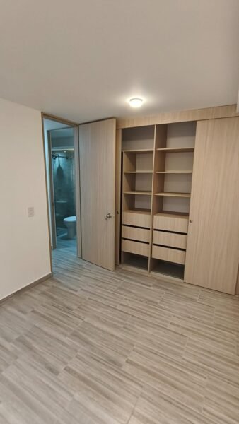 ARRIENDO APARTAMENTO PISO 2